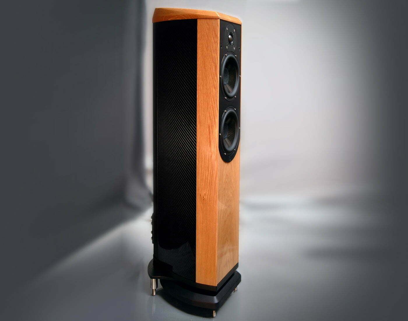 Early sketchwork of Wilson Benesch speakers