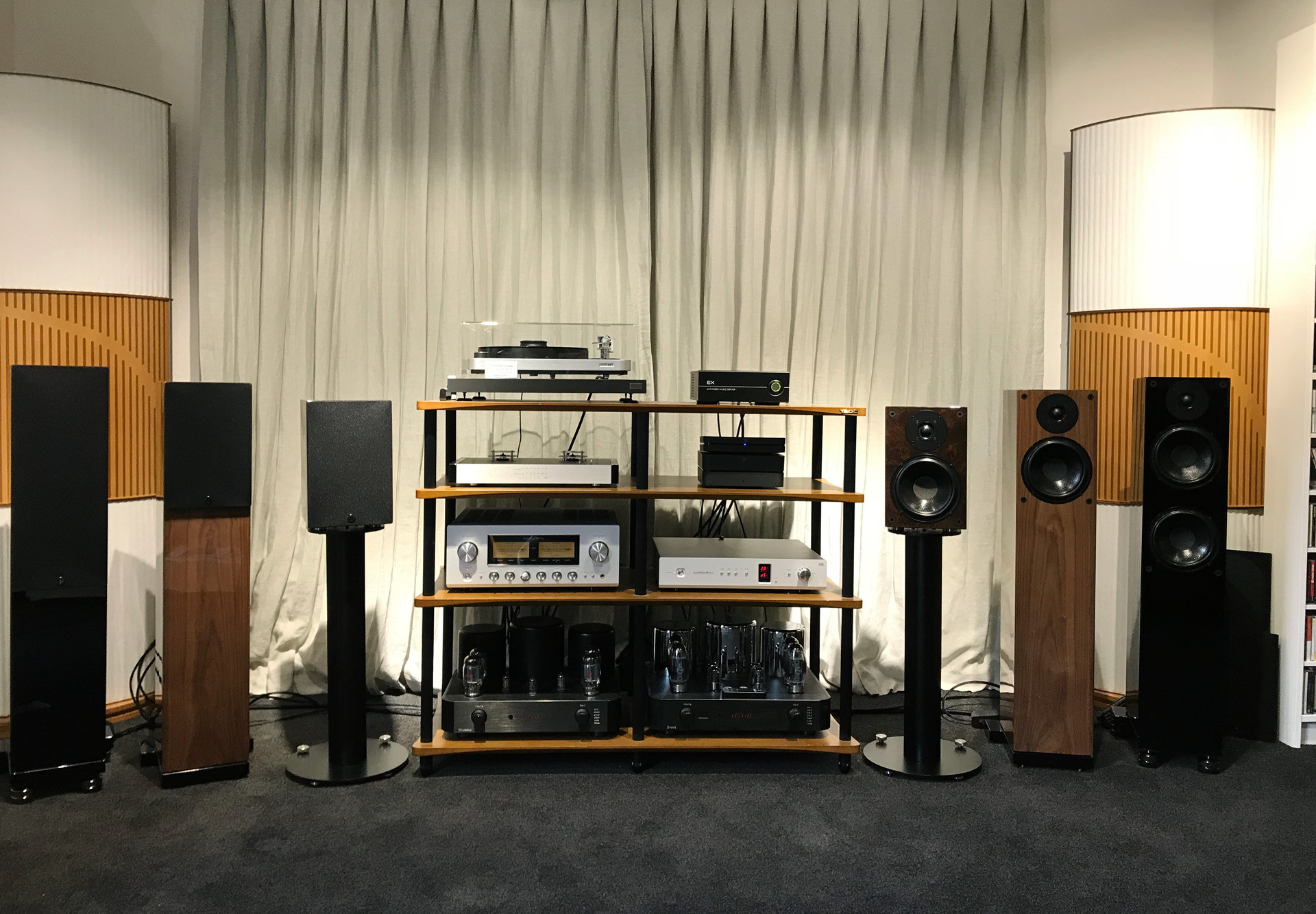 Wilson Benesch - Audio Reference - Importer - New Zealand - Loudspeakers - Turntables - HIFI Racks
