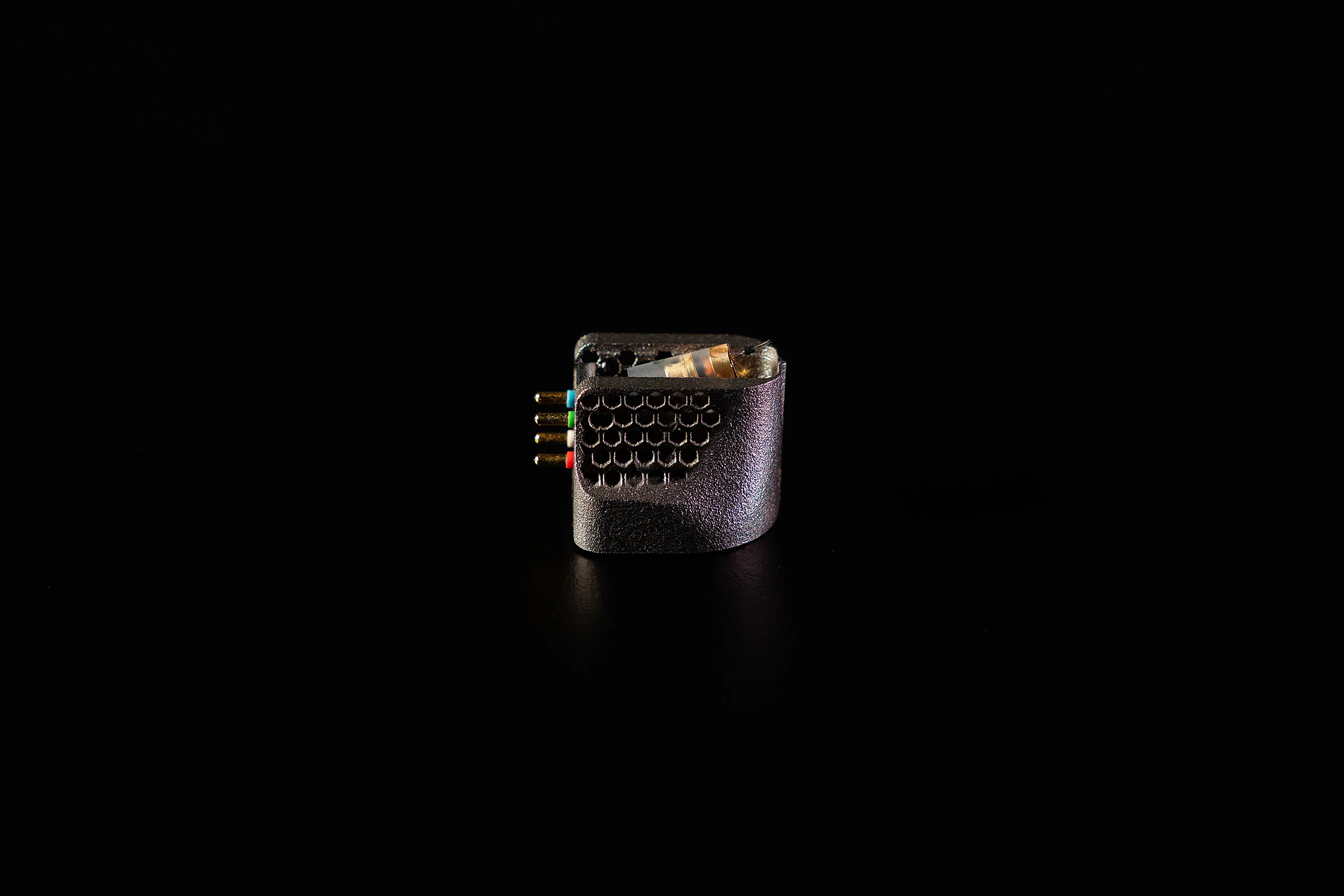 web.TESSELLATE-Ti-Cartridge-Matt-Titanium-Finish-side-profile